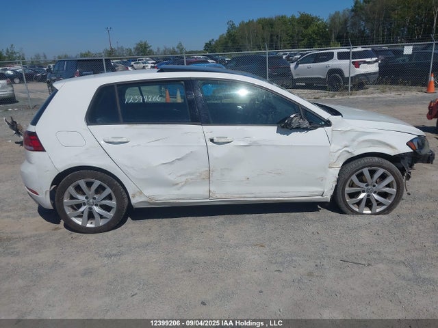 3VWG57AU9MM002145 Volkswagen Golf