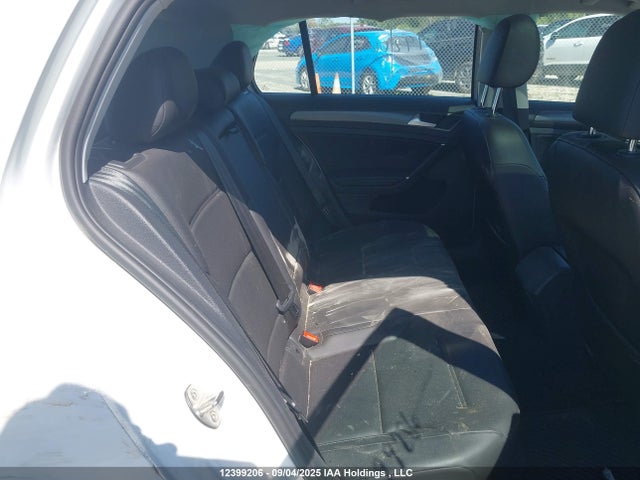 3VWG57AU9MM002145 Volkswagen Golf