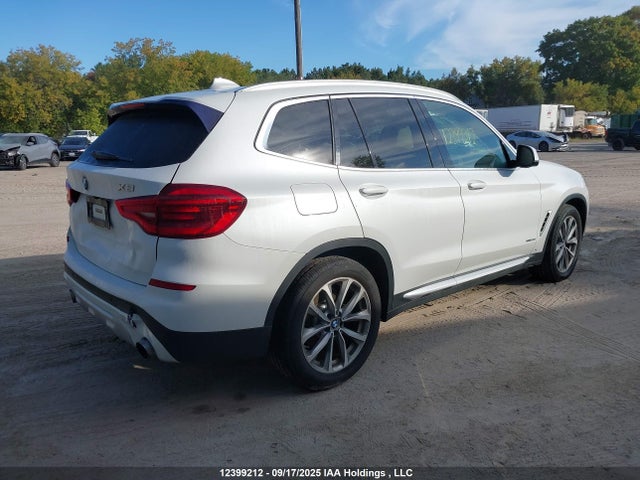 BMW 2018 2018 5UXTR9C50JLC81748 Image 4