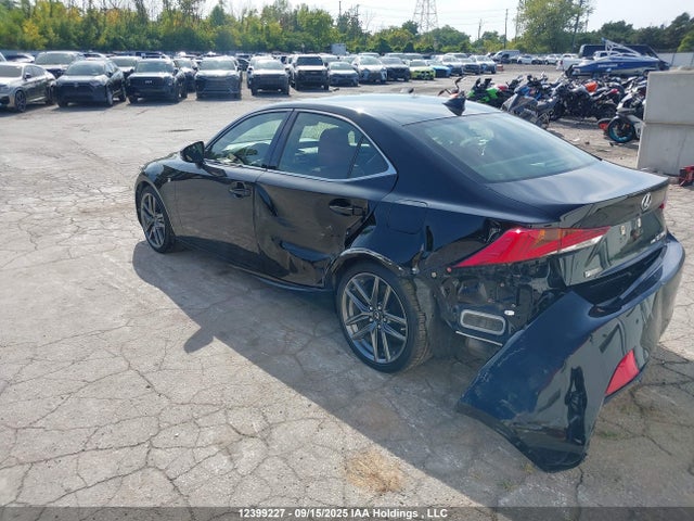 Lexus IS 2018 JTHC81D22J5031664 Image 3