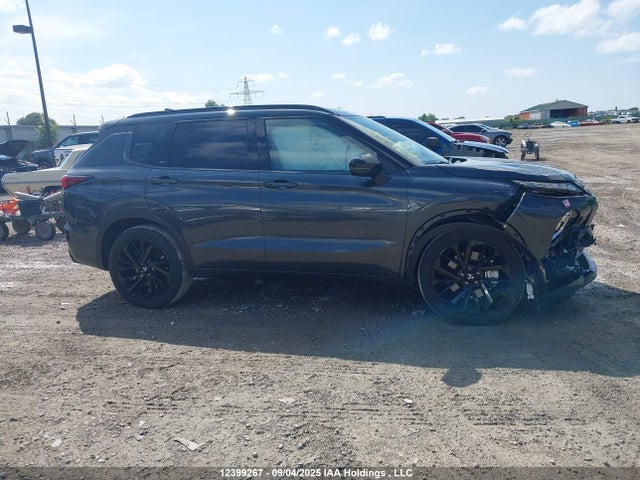JA4J4WA82RZ633389 Mitsubishi Outlander