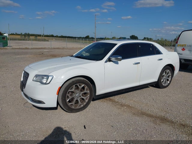 Chrysler 300 2017 2C3CCASGXHH513885 Image 2