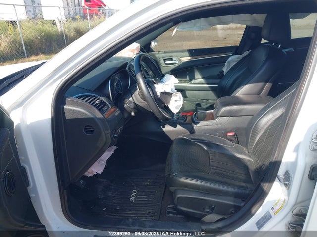 Chrysler 300 2017 2C3CCASGXHH513885 Image 5