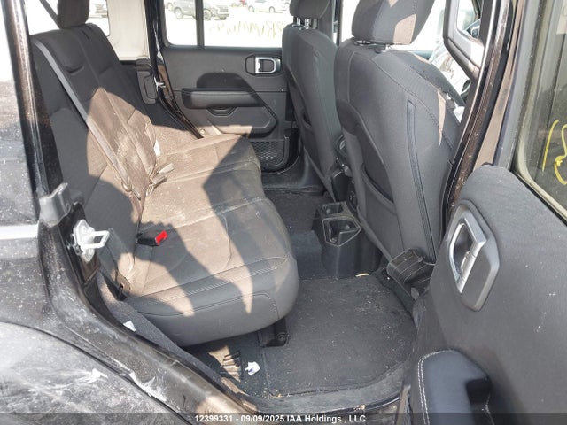 1C4HJXEN1PW559626 Jeep Wrangler 4-door Sahara