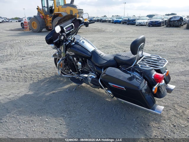 Harley-Davidson Road King 2015 5HD1FBMA8FB671244 Image 3