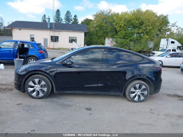 7SAYGDEE4NF518439 Tesla Model Y