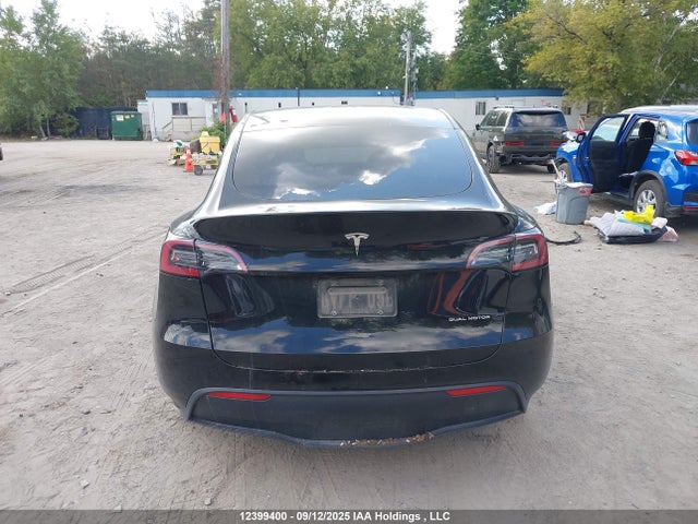 7SAYGDEE4NF518439 Tesla Model Y