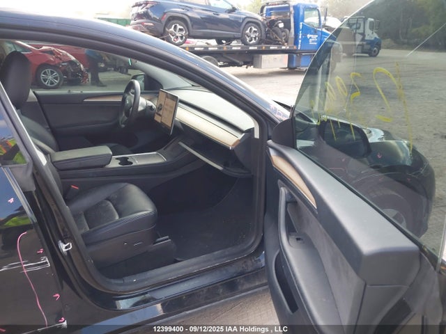 7SAYGDEE4NF518439 Tesla Model Y