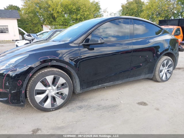 7SAYGDEE4NF518439 Tesla Model Y
