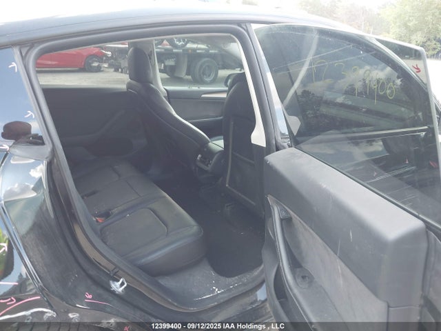 7SAYGDEE4NF518439 Tesla Model Y