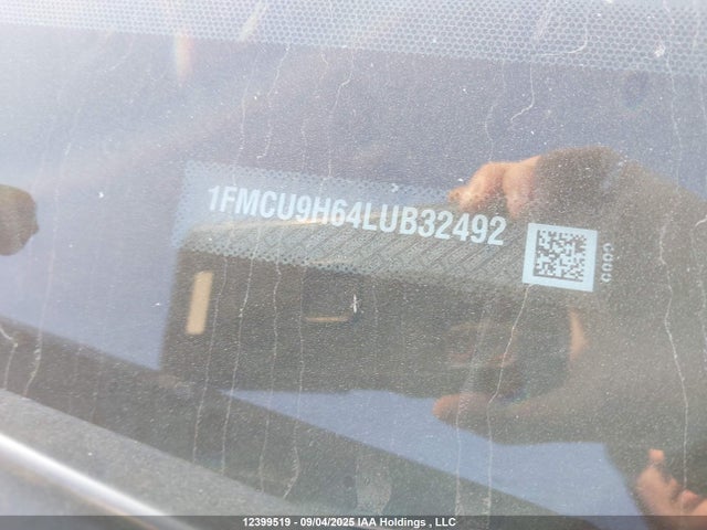 1FMCU9H64LUB32492 Ford 2020