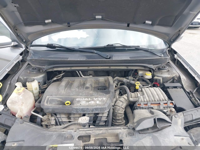 Chrysler 200 2014 1C3CCBBB9EN100840 Image 10