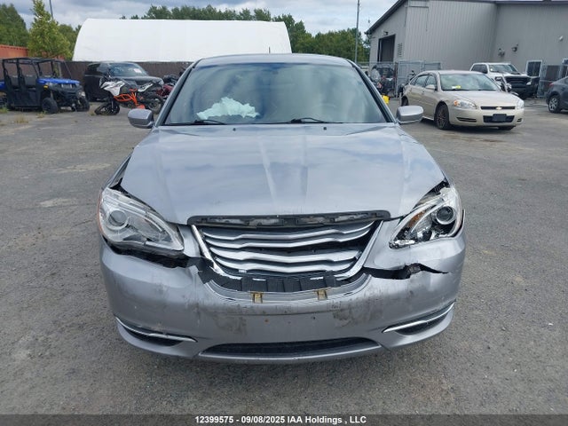 Chrysler 200 2014 1C3CCBBB9EN100840 Image 12
