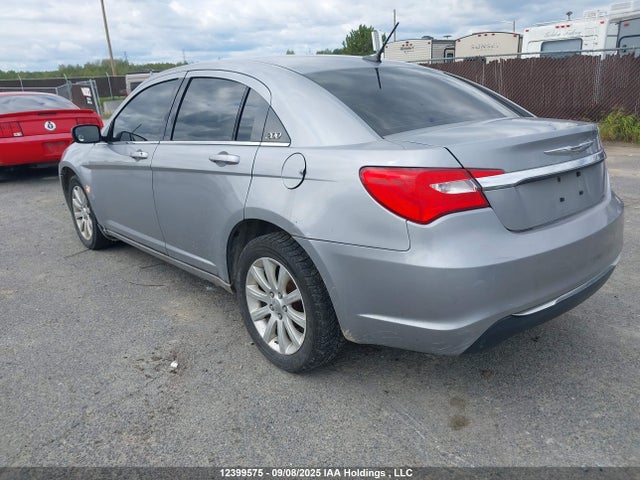 Chrysler 200 2014 1C3CCBBB9EN100840 Image 3