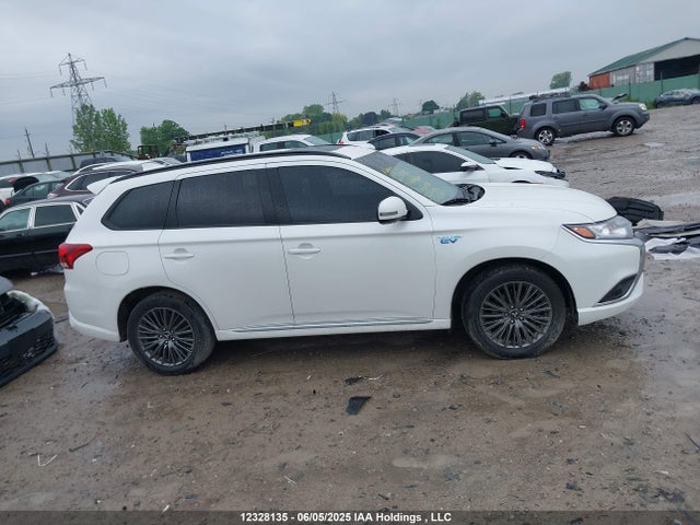Mitsubishi s61-y61 2022 JA4J2VA79NZ605767 Image 14