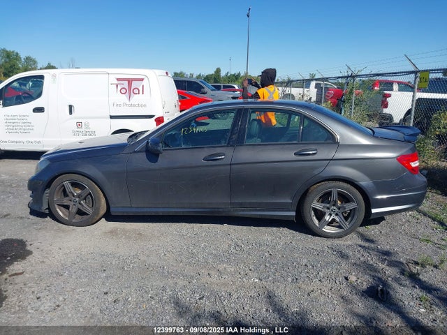 Mercedes-Benz C-Class 2014 WDDGF8AB3EA950789 Image 14