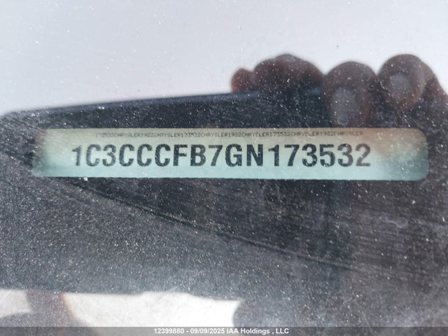 1C3CCCFB7GN173532 Chrysler 200