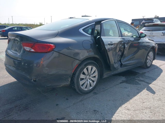 1C3CCCFB7GN173532 Chrysler 200