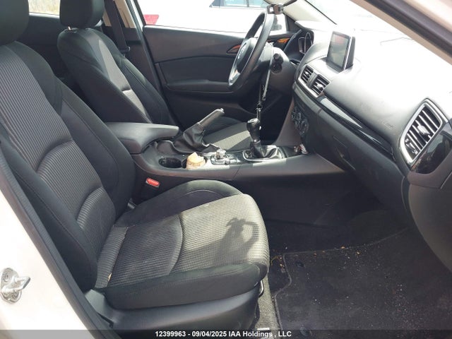 JM1BM1L74E1151758 Mazda pe