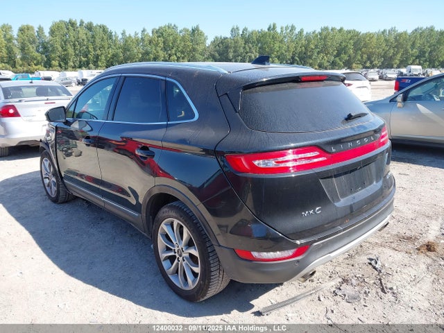 5LMCJ2A9XFUJ42000 Lincoln 2015