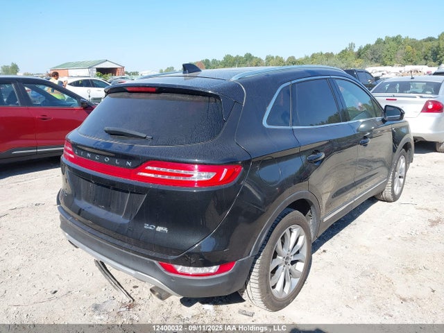 5LMCJ2A9XFUJ42000 Lincoln 2015