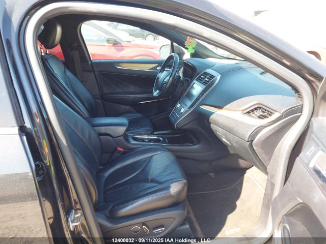 5LMCJ2A9XFUJ42000 Lincoln 2015