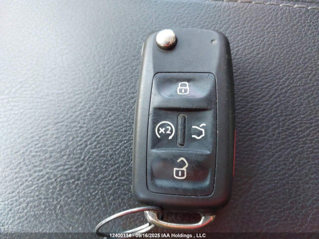 1VWBA7A32MC002776 Volkswagen Passat