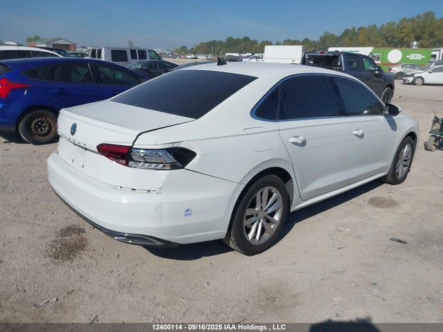 1VWBA7A32MC002776 Volkswagen Passat