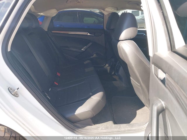 1VWBA7A32MC002776 Volkswagen Passat