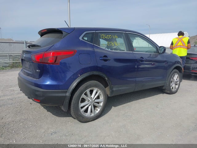 JN1BJ1CRXJW208961 Nissan ROGUE SPORT