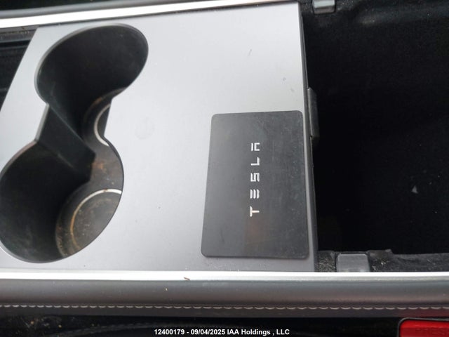 5YJ3E1EA2MF082813 Tesla MODEL 3