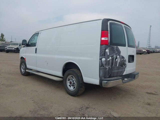 1GTW7AF74N1174610 GMC l8t