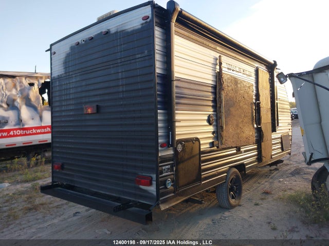 12400198 :رقم المزاد ، 5ZT2CKEC6NY026124 vin ، 2022 Cherokee Trailer مزاد بيع