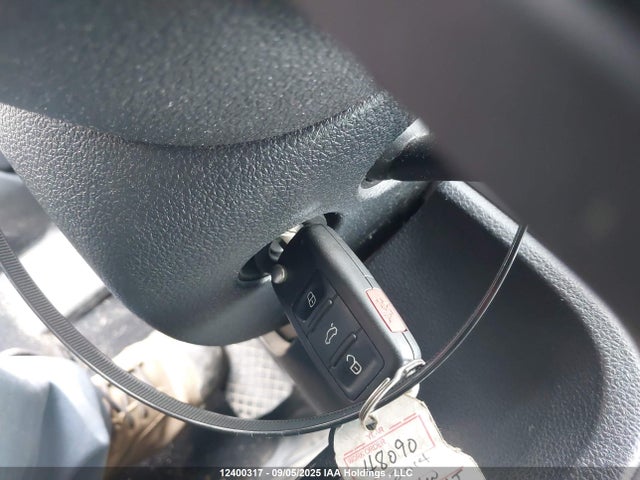 1VWAN7A31EC111909 Volkswagen Passat