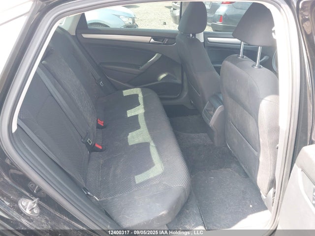 1VWAN7A31EC111909 Volkswagen Passat
