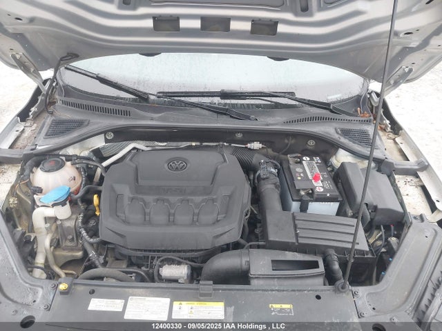 1VWBA7A37MC004684 Volkswagen Passat
