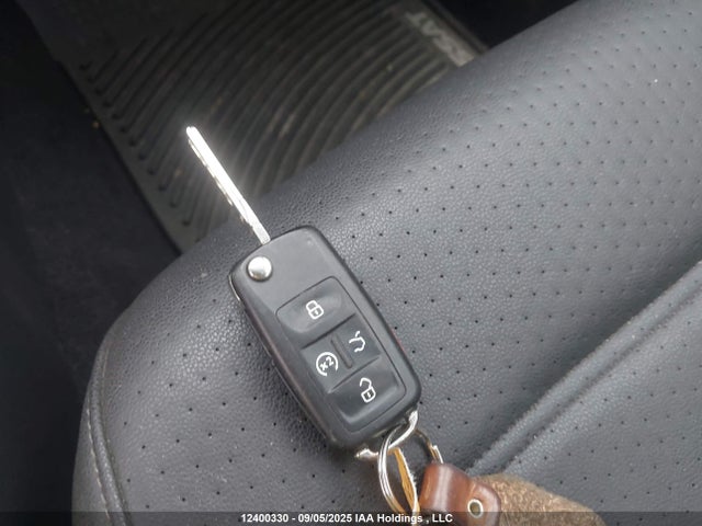 1VWBA7A37MC004684 Volkswagen Passat