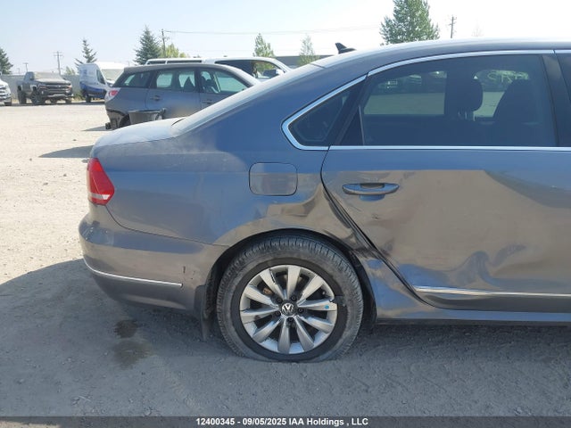1VWAV7A36FC056164 Volkswagen 2015