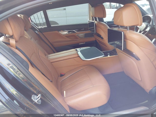 BMW 750i 2016 WBA7F2C57GG419770 Image 8