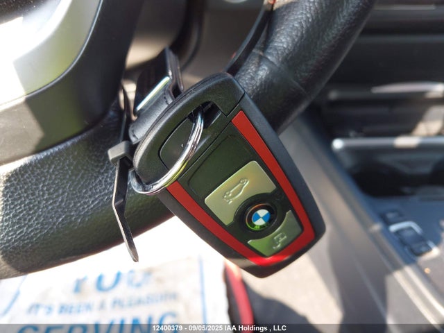 BMW 320i 2015 WBA3C3C57FK203491 Image 11