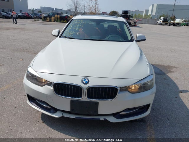 BMW 320i 2015 WBA3C3C57FK203491 Image 13