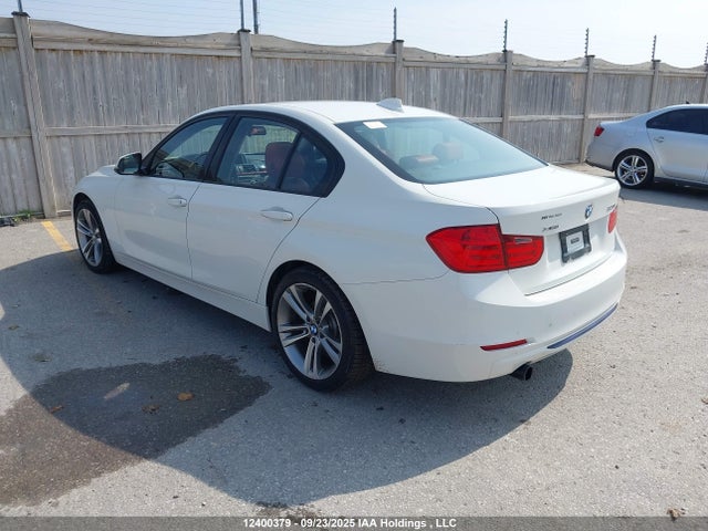 BMW 320i 2015 WBA3C3C57FK203491 Image 3