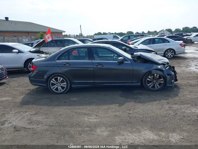 Mercedes-Benz C 300 4matic 2014 WDDGF8AB6EA959549 Image 14