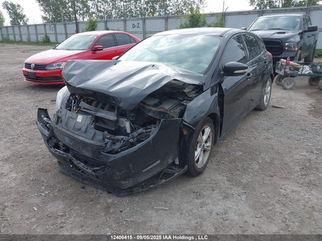 Ford Focus 2015 1FADP3K22FL351759 Image 2