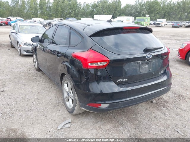 Ford Focus 2015 1FADP3K22FL351759 Image 3