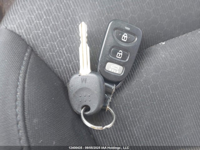 Hyundai Elantra 2017 5NPD74LF2HH110289 Image 11