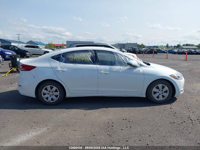 Hyundai Elantra 2017 5NPD74LF2HH110289 Image 13