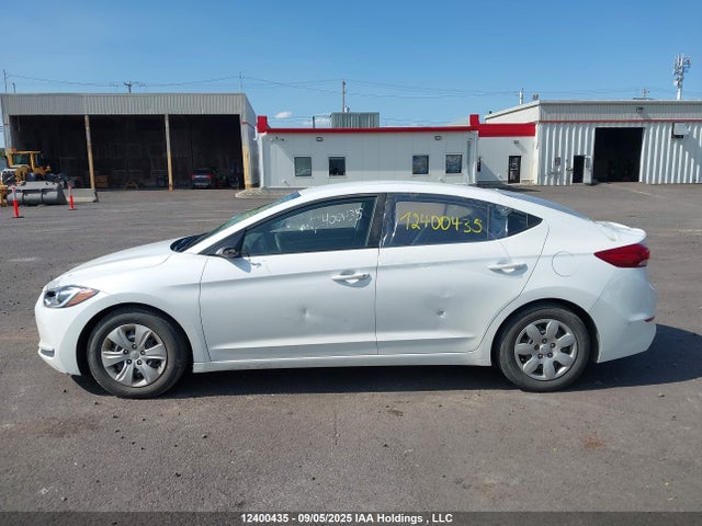 Hyundai Elantra 2017 5NPD74LF2HH110289 Image 14