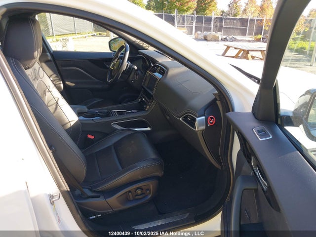 12400439 :رقم المزاد ، SADCL2BN4HA499954 vin ، 2017 Jaguar F-pace مزاد بيع