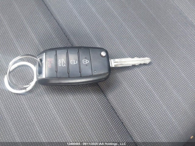 KIA dohc mpi nu 2015 KNAFX4A68F5435602 Image 11